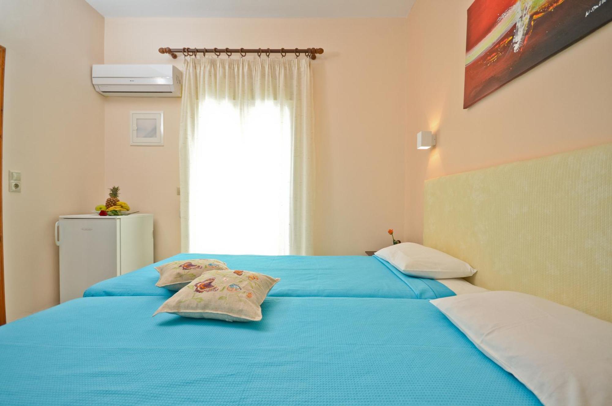 马戈一室公寓酒店 Naxos City 外观 照片