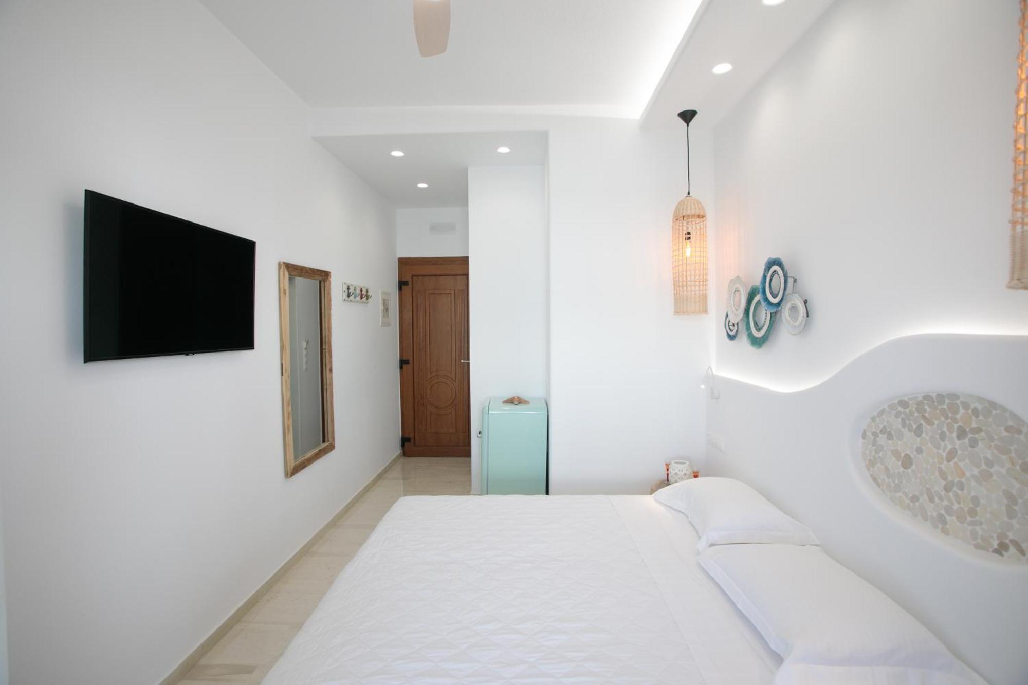 马戈一室公寓酒店 Naxos City 外观 照片