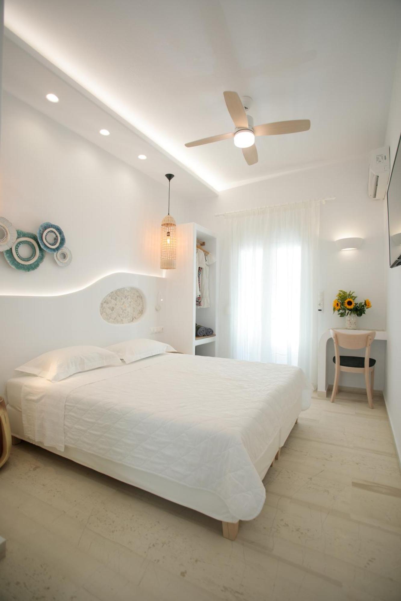 马戈一室公寓酒店 Naxos City 外观 照片