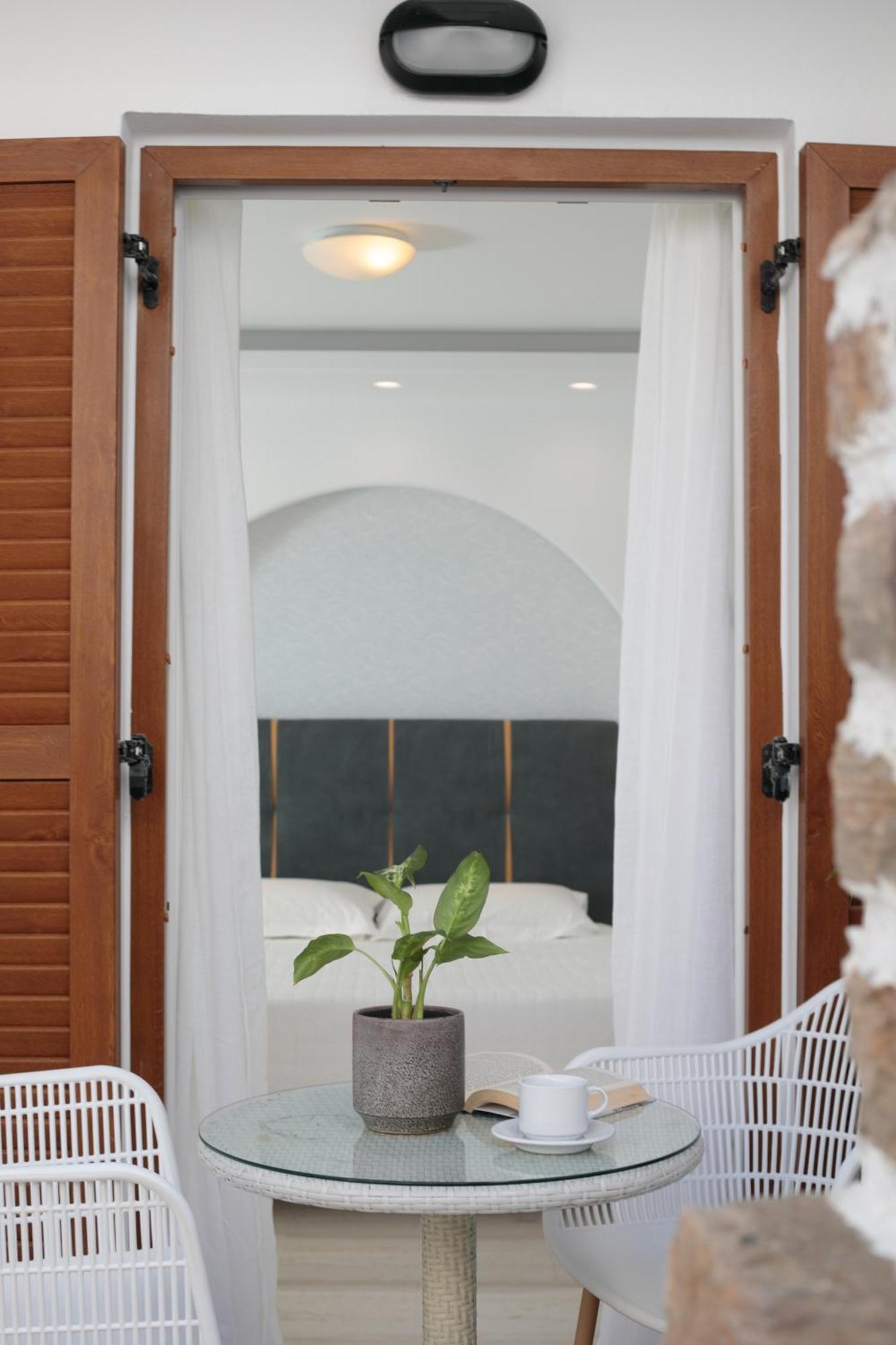 马戈一室公寓酒店 Naxos City 外观 照片