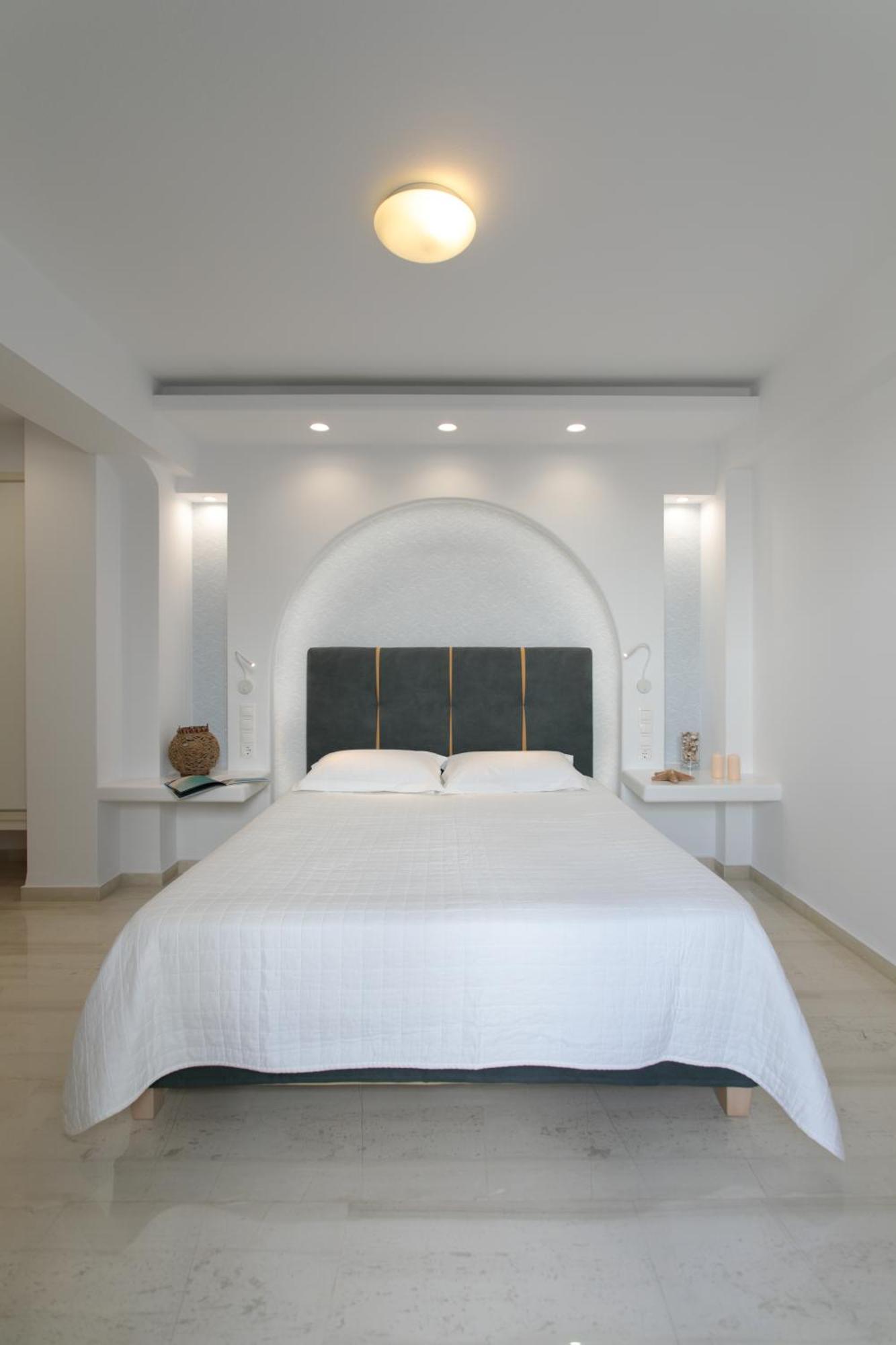 马戈一室公寓酒店 Naxos City 外观 照片