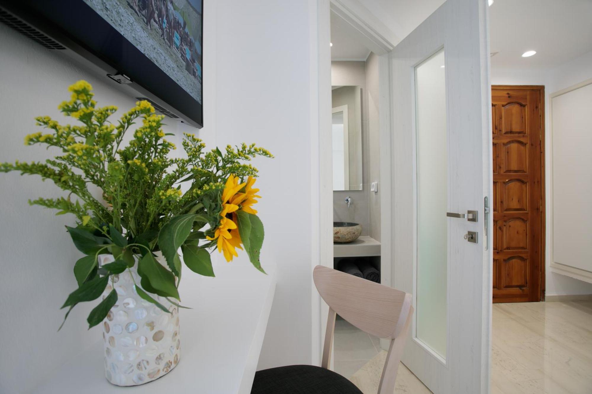 马戈一室公寓酒店 Naxos City 外观 照片