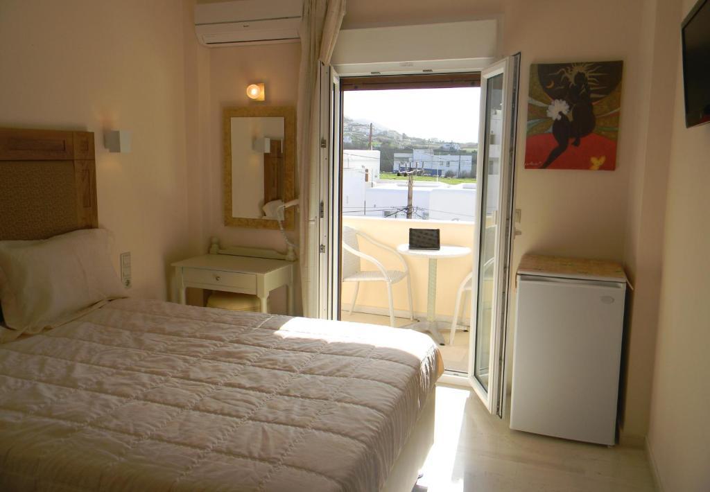 马戈一室公寓酒店 Naxos City 外观 照片